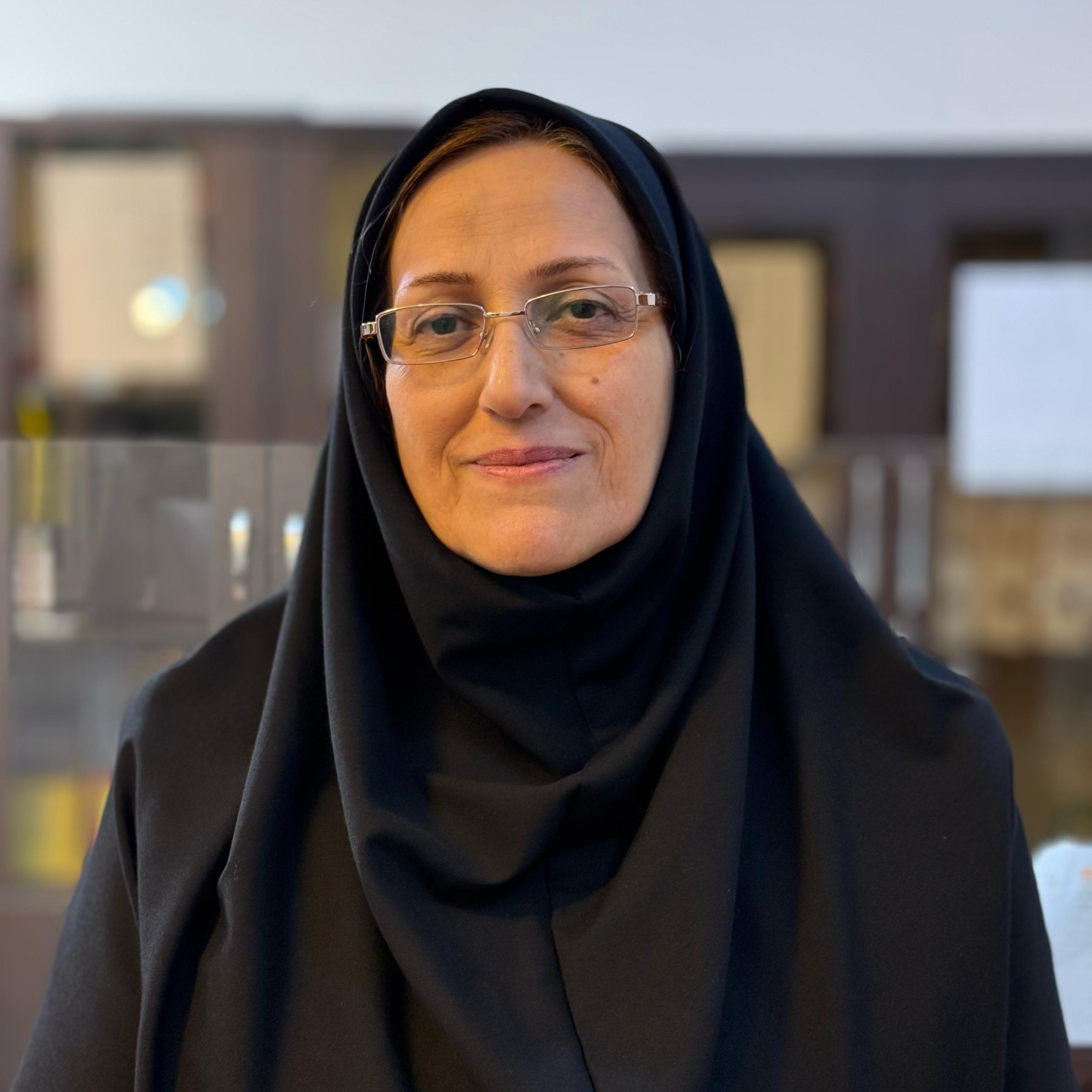 مریم نیرویی مدرس دوروس روانشناسی مرکز علمی کاربردی مجمع امور صنفی اهواز